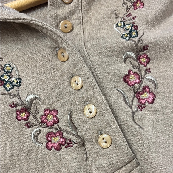 Grandmacore Beige Embroidered Sweater Large - Picture 3 of 3